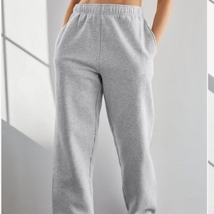 Aritzia TNA Cozy Fleece Mega Sweatpant